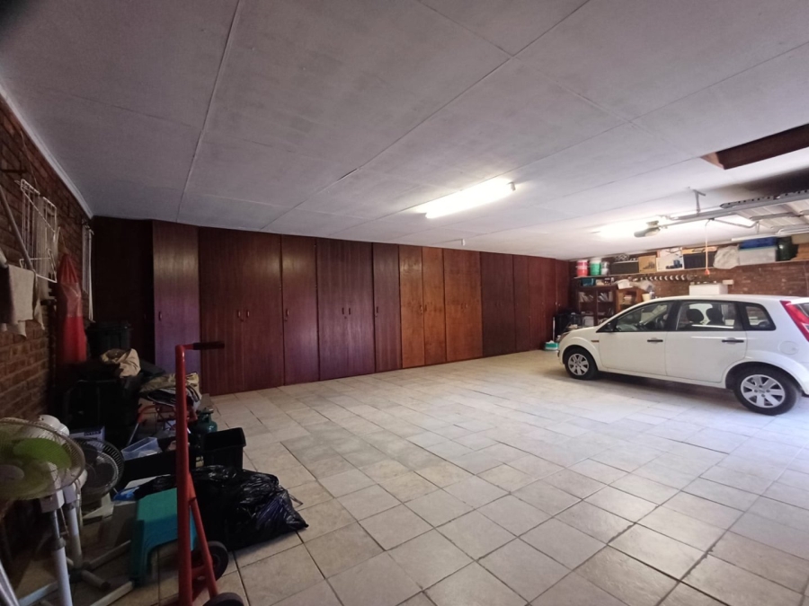 3 Bedroom Property for Sale in Vaal Park North West